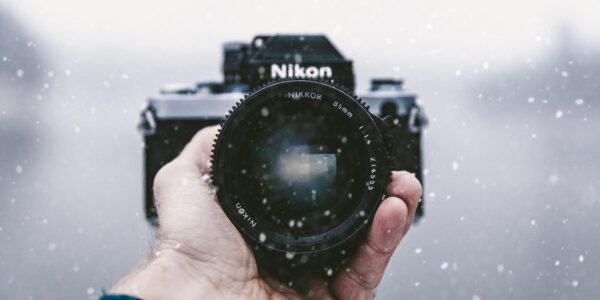 আপনার হাতে ইতিমধ্যেই থাকা ক্যামেরাটি দিয়ে কীভাবে দুর্দান্ত ছবি তোলা যায়